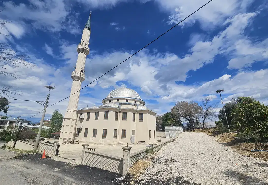 Serik Dikmen’de Leylek Yuvası Krizi Tatlıya Bağlandı 1